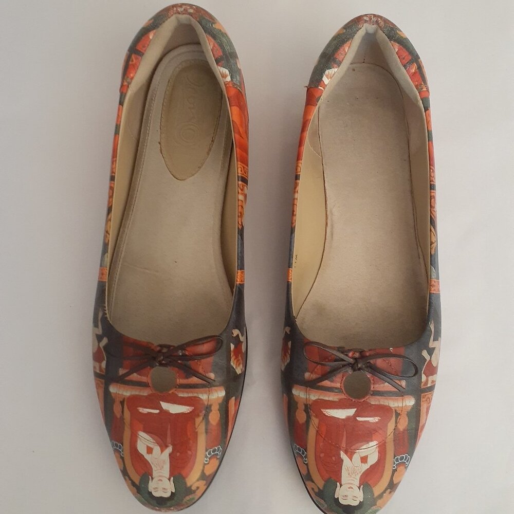Icon Wearable Art Eastern/Buddha Shoes - Picture 4 of 10